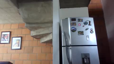 nano1206 online show from December 15, 2025, 6:23 pm