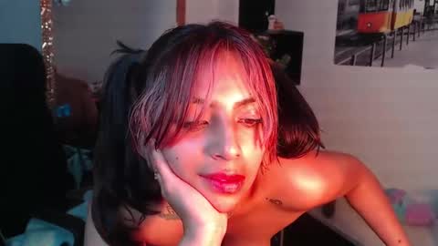 nany_pretty online show from January 4, 2025, 10:45 pm