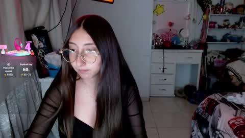 nanylux online show from January 7, 2026, 2:58 am