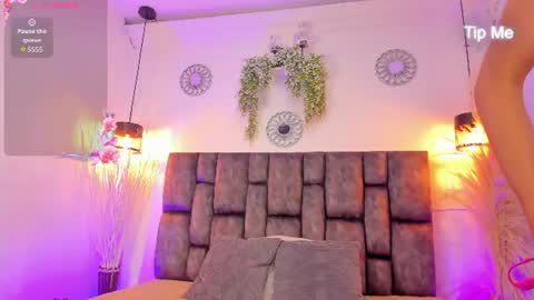 Snapshot of nao_bell_ chatting on June 11, 2026, 7:45 pm Nao online show from June 11, 2026, 7:45 pm