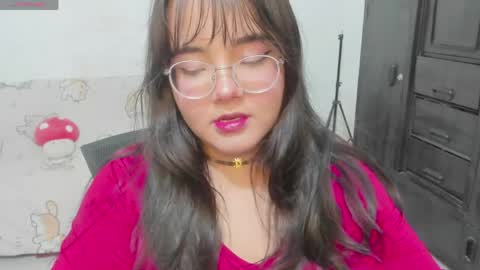 Snapshot of naoko_uwu chatting on June 8, 2026, 1:39 am Naoko online show from June 8, 2026, 1:39 am