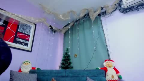 Nahomi Jones online show from January 3, 2025, 8:11 pm