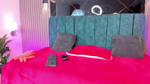 Naomi online show from February 18, 2026, 12:23 pm