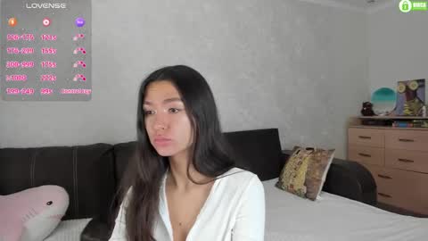 Naomi online show from December 11, 2024, 11:41 am