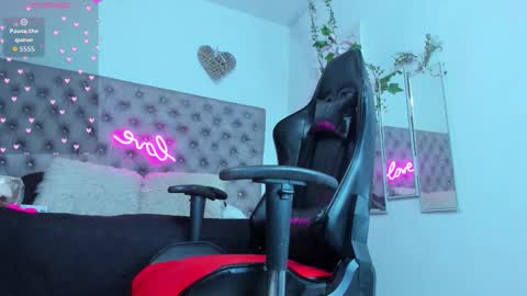 Naomi online show from October 28, 2025, 11:14 am