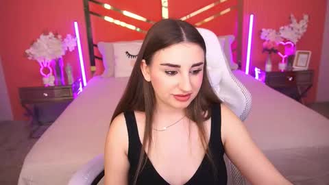 naomibaae online show from November 22, 2025, 8:57 am