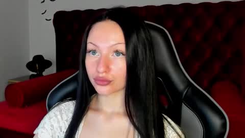 Snapshot of naomiblakes chatting on November 12, 2025, 5:30 am Naomi online show from November 12, 2025, 5:30 am