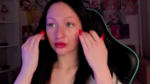 Snapshot of naomiblakes chatting on November 18, 2025, 5:12 am Naomi online show from November 18, 2025, 5:12 am