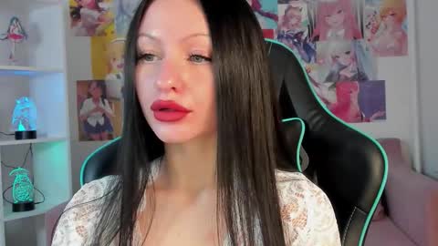 Snapshot of naomiblakes chatting on November 24, 2025, 5:29 am Naomi online show from November 24, 2025, 5:29 am