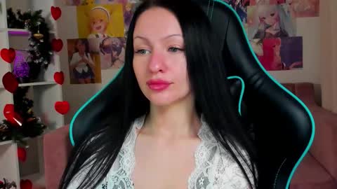 Naomi online show from December 19, 2025, 5:36 am