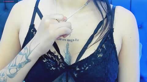 Snapshot of naomifrost chatting on November 1, 2025, 1:13 pm Naomi Frost online show from November 1, 2025, 1:13 pm