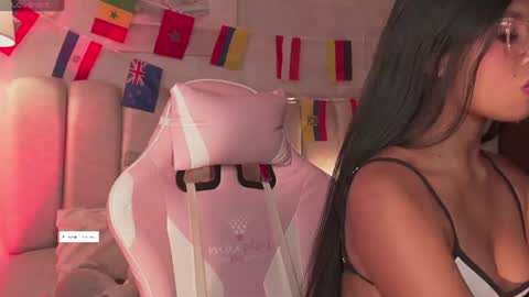 Naomi-Gray  online show from June 30, 2026, 7:04 pm
