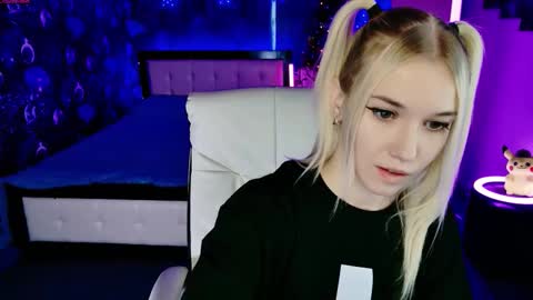 naomihita online show from December 21, 2025, 9:16 am