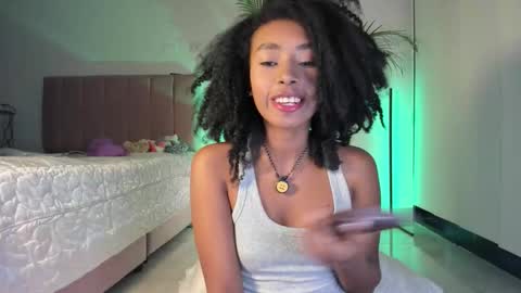 Naomii online show from October 3, 2025, 1:24 am