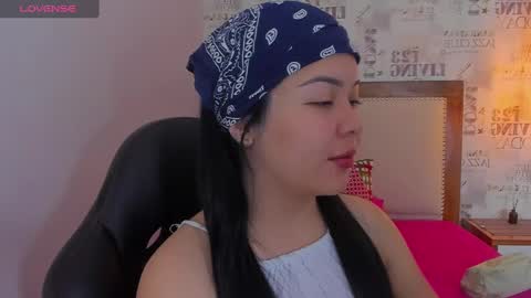 Snapshot of naomijohnson1 chatting on December 5, 2024, 12:11 pm Naomi online show from December 5, 2024, 12:11 pm