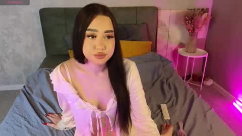 Naomi online show from February 4, 2026, 5:57 am