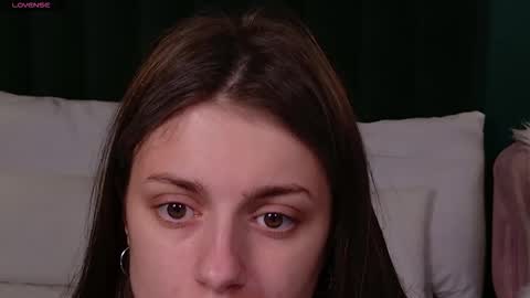 Naomi online show from September 22, 2025, 4:47 am