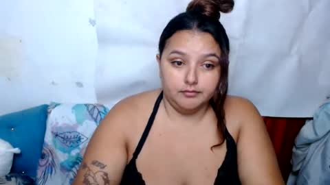 Snapshot of naomiquiin chatting on July 27, 2026, 12:23 pm naomiquiin online show from July 27, 2026, 12:23 pm