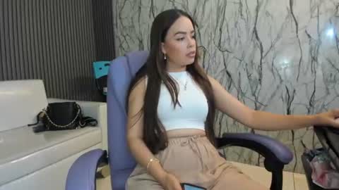 Snapshot of naomis_36 chatting on July 12, 2026, 1:35 pm Naomis online show from July 12, 2026, 1:35 pm