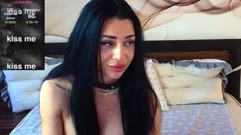 Snapshot of naomiscarlett chatting on May 25, 2026, 5:35 am NaomiScarlett online show from May 25, 2026, 5:35 am