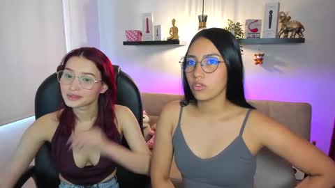 Snapshot of naomy_stanley chatting on April 29, 2026, 9:43 pm Naomy Stanley online show from April 29, 2026, 9:43 pm