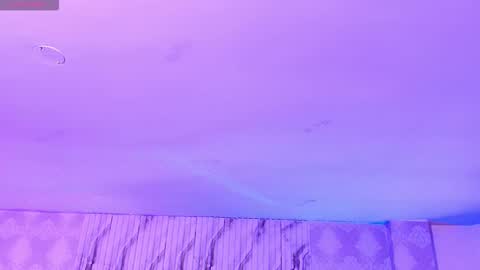 Naomy  online show from November 18, 2025, 3:23 am