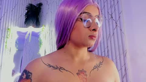 Naomy  online show from April 12, 2026, 3:11 am