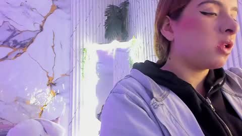 Naomy  online show from April 19, 2026, 3:17 am