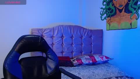 Snapshot of naomybenedetti chatting on October 13, 2025, 12:27 pm Nao online show from October 13, 2025, 12:27 pm