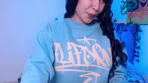 Snapshot of naomybenedetti chatting on November 11, 2025, 2:17 pm Nao online show from November 11, 2025, 2:17 pm