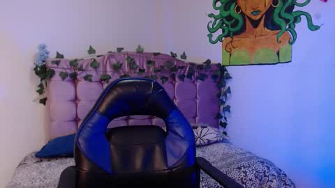 Snapshot of naomybenedetti chatting on November 16, 2025, 1:06 pm Nao online show from November 16, 2025, 1:06 pm