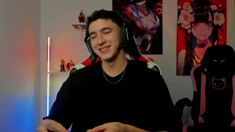 Snapshot of naranjo_seb chatting on December 4, 2024, 6:00 am sebastian online show from December 4, 2024, 6:00 am