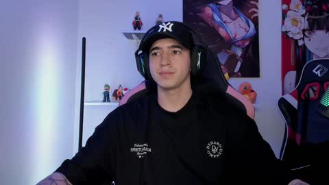 Snapshot of naranjo_seb chatting on December 31, 2024, 10:15 am sebastian online show from December 31, 2024, 10:15 am