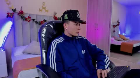 Nascary Fox online show from December 20, 2025, 7:21 pm