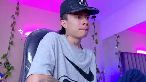 Snapshot of nascary_fox chatting on July 15, 2026, 11:48 am Nascary Fox online show from July 15, 2026, 11:48 am