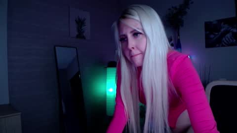 Nastya online show from December 7, 2024, 1:47 am