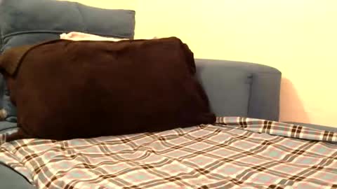 Bella online show from April 6, 2026, 6:09 pm