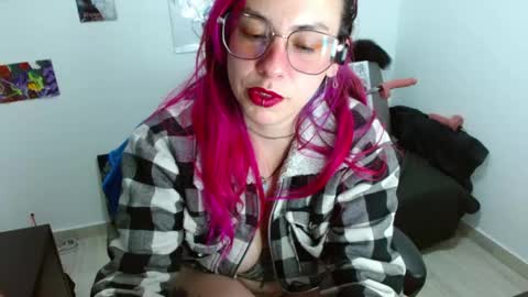 Nat online show from April 21, 2026, 1:42 am