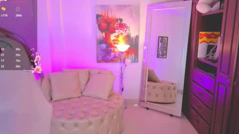 NATASHA online show from September 18, 2025, 3:19 am