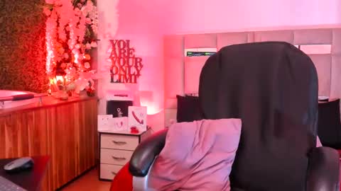 Natacha black online show from February 25, 2025, 2:58 am