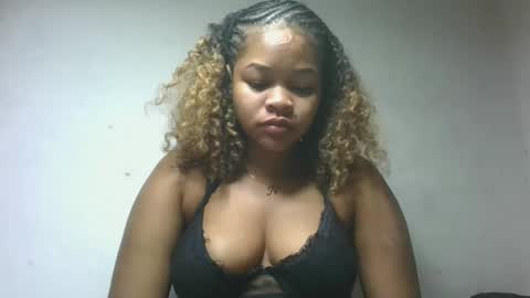natachazz online show from May 2, 2026, 5:23 am