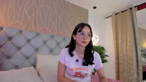 natalia online show from May 22, 2026, 7:52 pm