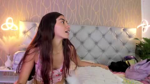 natalia online show from June 10, 2026, 6:07 pm
