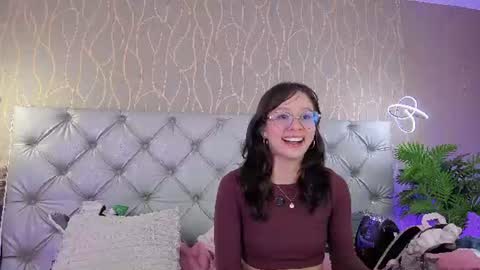 natalia online show from July 17, 2026, 8:35 pm