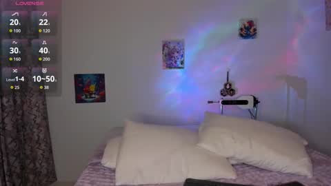 NATALIA  online show from December 18, 2025, 9:21 pm