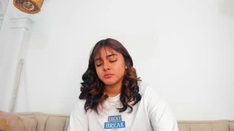 Naty  online show from February 12, 2026, 12:00 pm