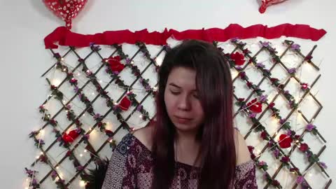 Natalia Walker online show from April 18, 2026, 4:44 pm