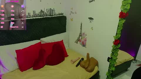 Snapshot of nataliaroushh chatting on July 23, 2026, 2:37 pm Natalia Roush online show from July 23, 2026, 2:37 pm