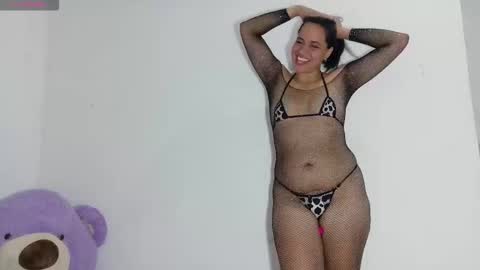 nataliavela online show from March 6, 2026, 5:15 am