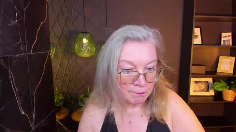 NataliCloud online show from April 6, 2026, 1:01 pm